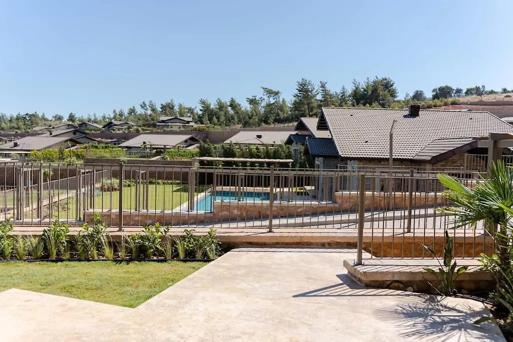 Enjoy Playing Golf, Stay Where Luxury Meets Peace. Bodrum Turcja